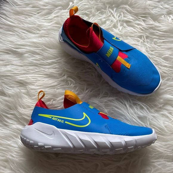 Nike Other - Nike Boys 6.5Y  Flex Runner 2 Sneakers Blue Red
